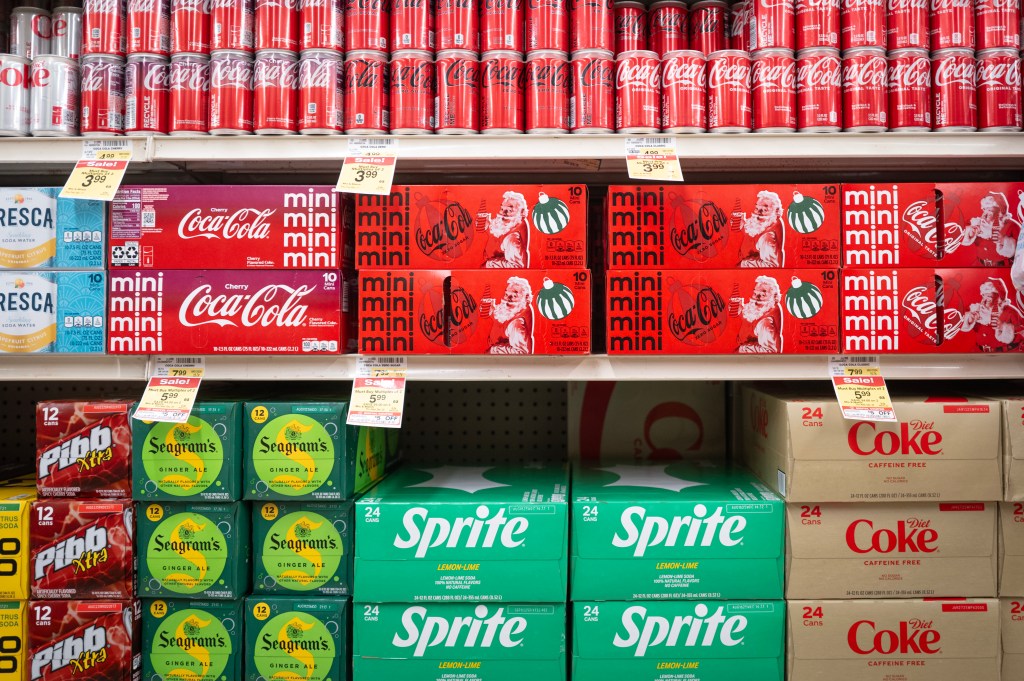 According to a new study, drinking non -alcoholic beverages like soda can reduce your life expectancy by 12 minutes.